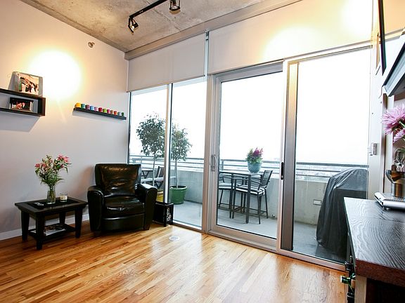 4th image of 1720 S Michigan Ave APT 1812