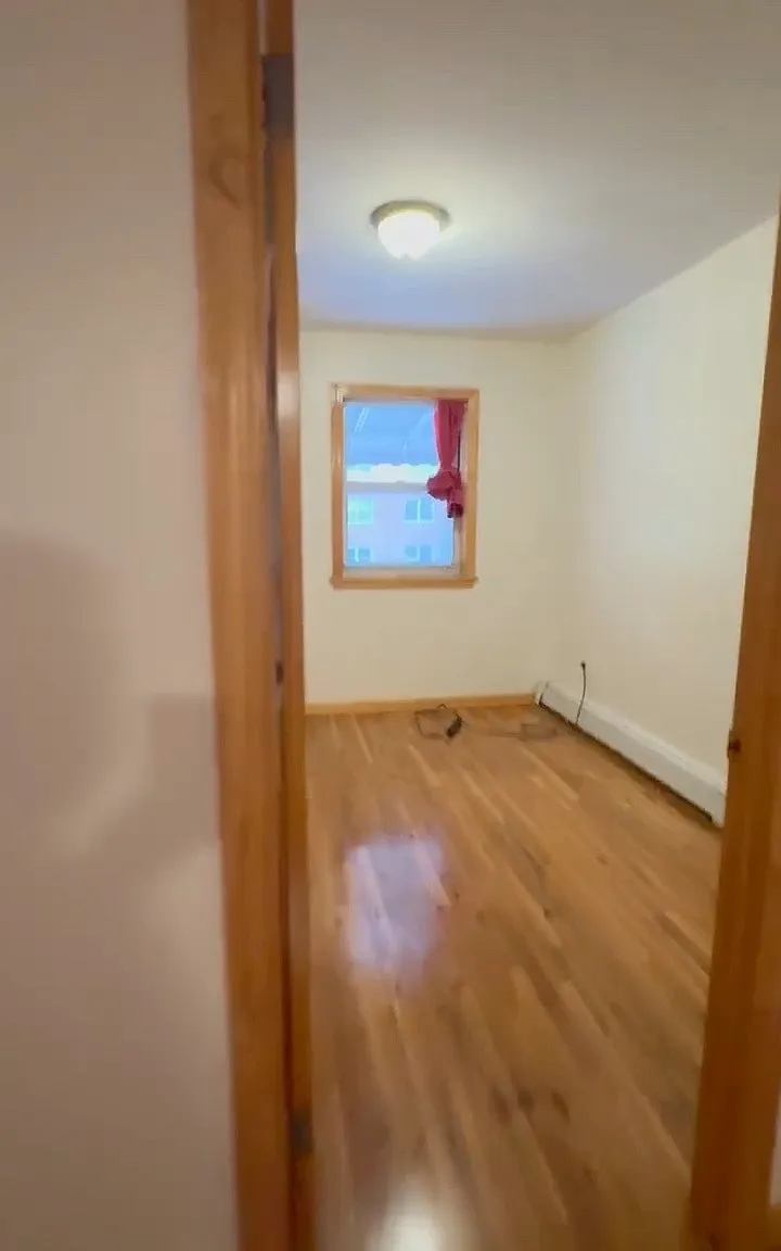 3 bed, $2,800 — Photo 1