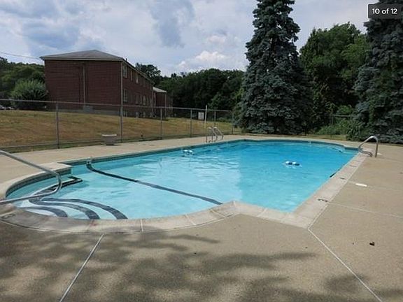 2nd image of 9 Myles Standish Dr Unit 8