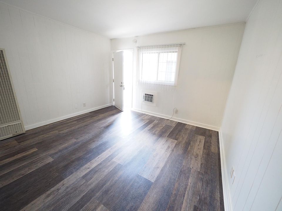 1st image of 5915 Hazeltine Ave APT 2