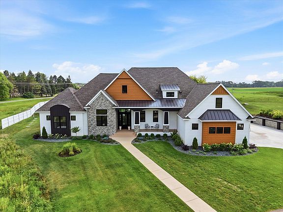 2nd image of 6783 Broadview Dr