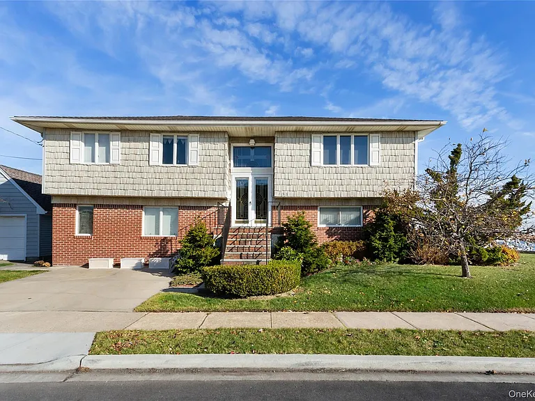 255 Delaware Ave — Photo 1