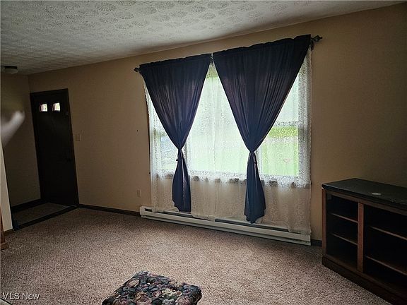 5th image of 756 Granite St