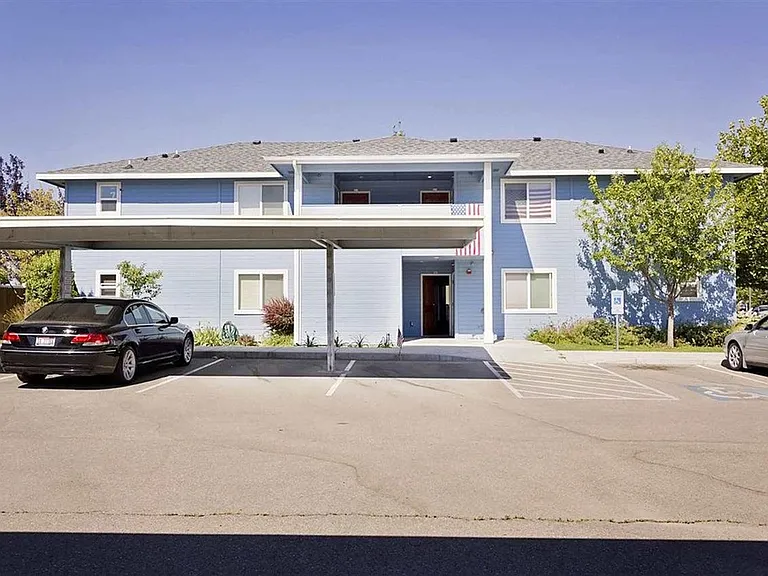 10685 W Wasdale Dr — Photo 1