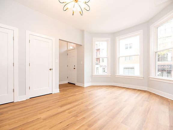 2nd image of 2251 W Belmont Ave