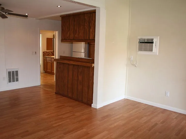 1000 W Macarthur Blvd #68 — Photo 3