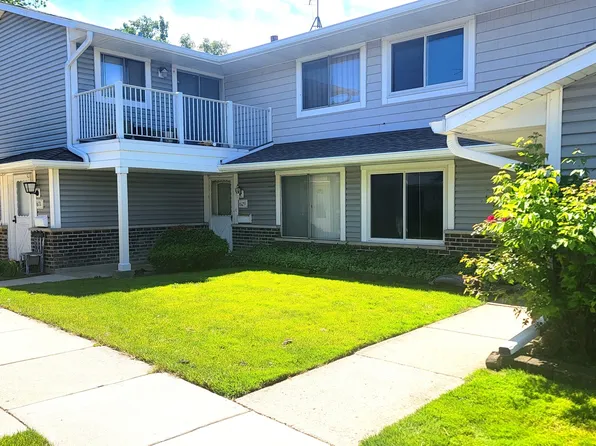 6131 Kit Carson Dr #38-4, Hanover Park, IL 60133