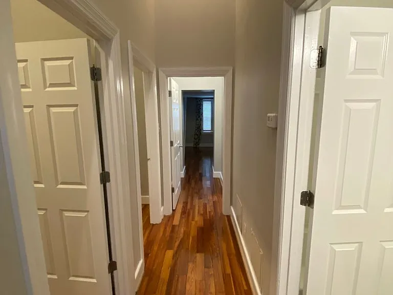 729 Catherine St — Photo 12