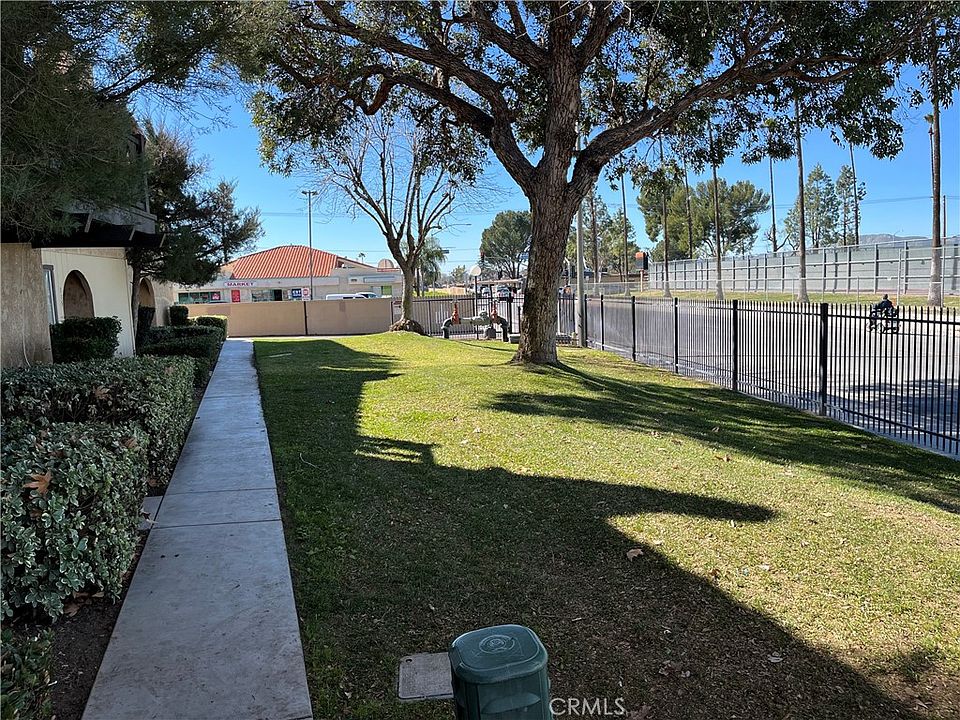 1st image of 121 Tiger Ln