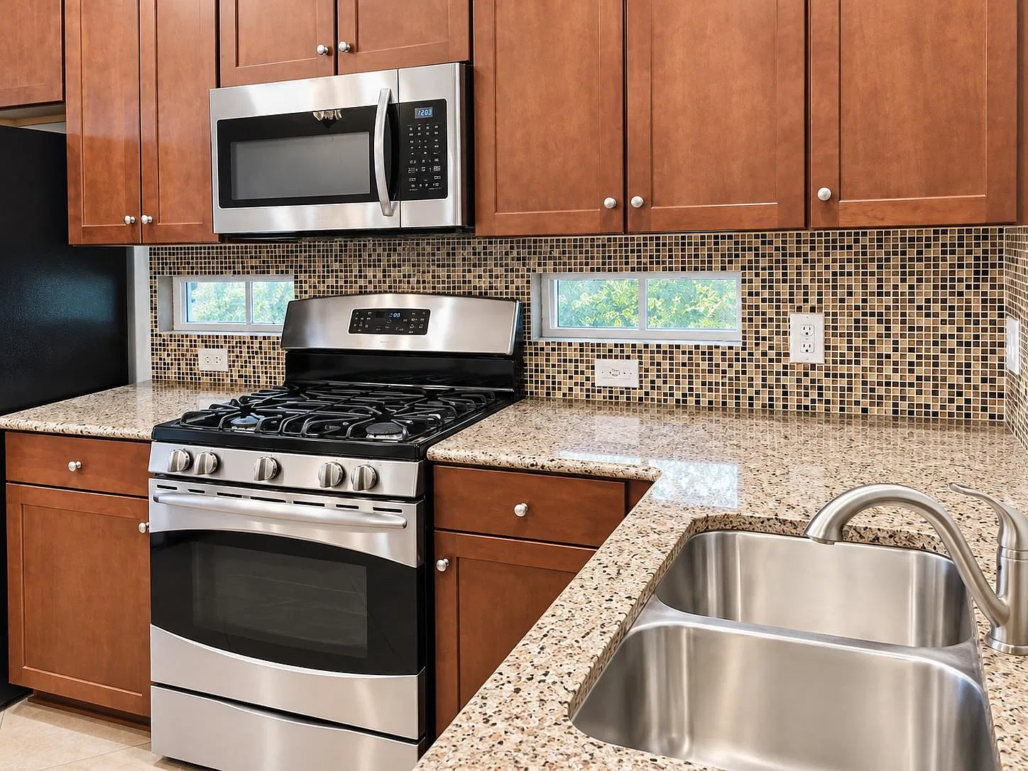 3 bed, 2.5 bath, 1726 sqft, $2,250 — Photo 4