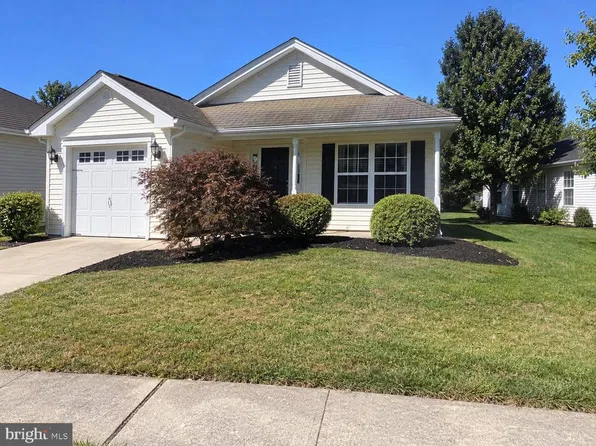 71 Maple Leaf Cir, Sewell, NJ 08080