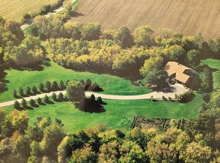 7290 Side Rd, Elkhorn, WI 53121