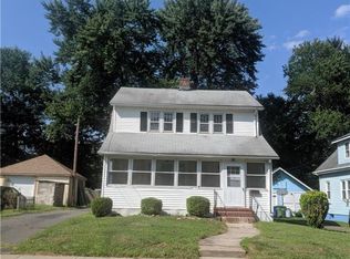 11 Highland Ave, Windsor, CT 06095