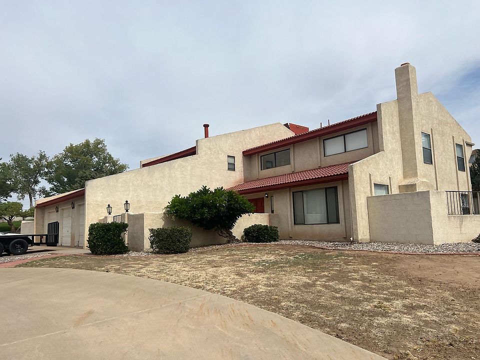 2nd image of 9901 Tanoan Dr NE