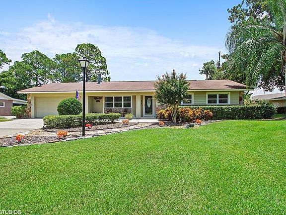 3rd image of 7231 Lake Dr