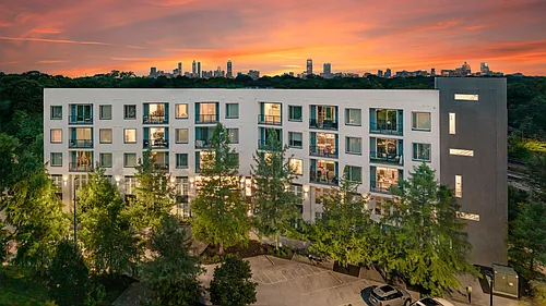 Spoke Apartments Photo 1