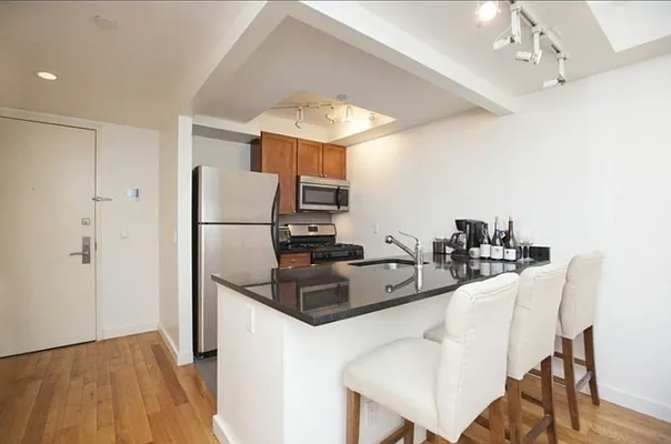 Rented by REAL New York | media 16