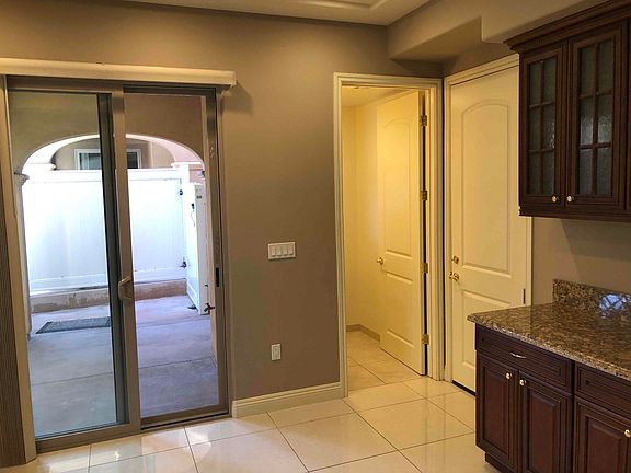 2nd image of 2027 W Bella Ln