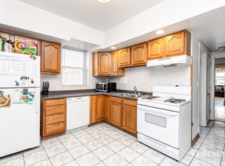 3134 W Addison St #2, Chicago, IL 60618