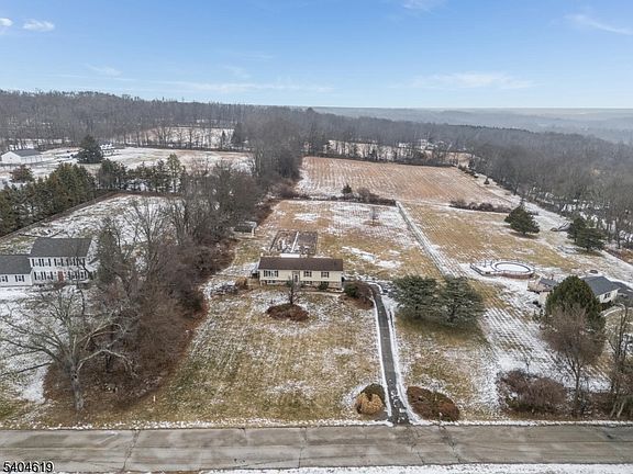 2nd image of 11 Cemetery Rd