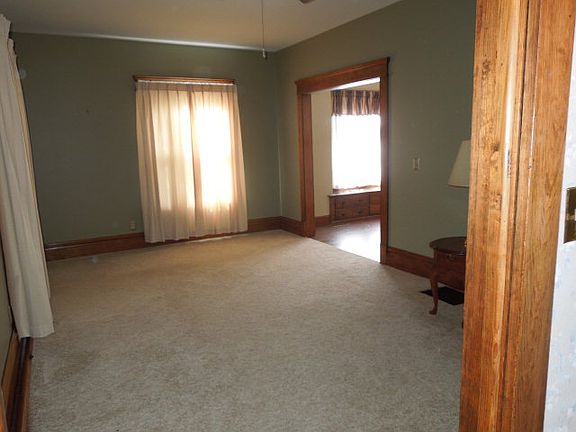 2nd image of 14 Sherrard Ave