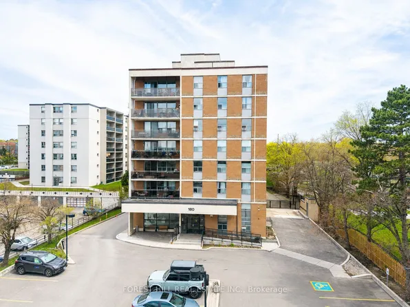 180 Dudley Ave #302, Markham, ON L3T 4X2