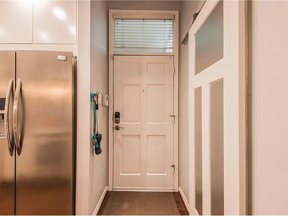 5th image of 3940 Hawthorne Ave APT 6