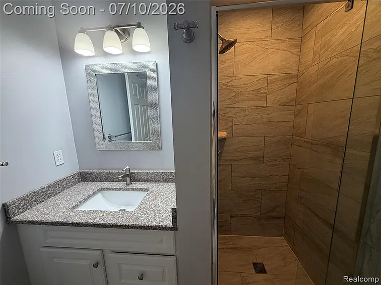 29415 Glen Oaks Blvd E — Photo 22