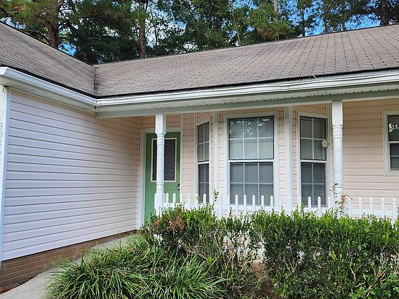 2nd image of 3046 Laredo Dr