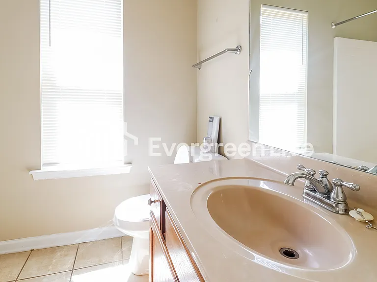 1798 Bradford Ln — Photo 14