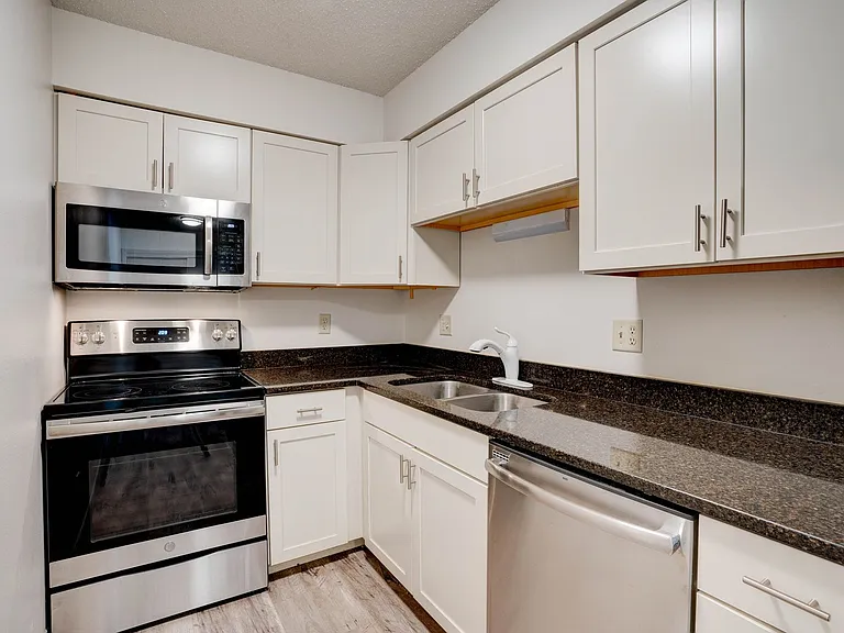 1601 Aber Avenue — Photo 5