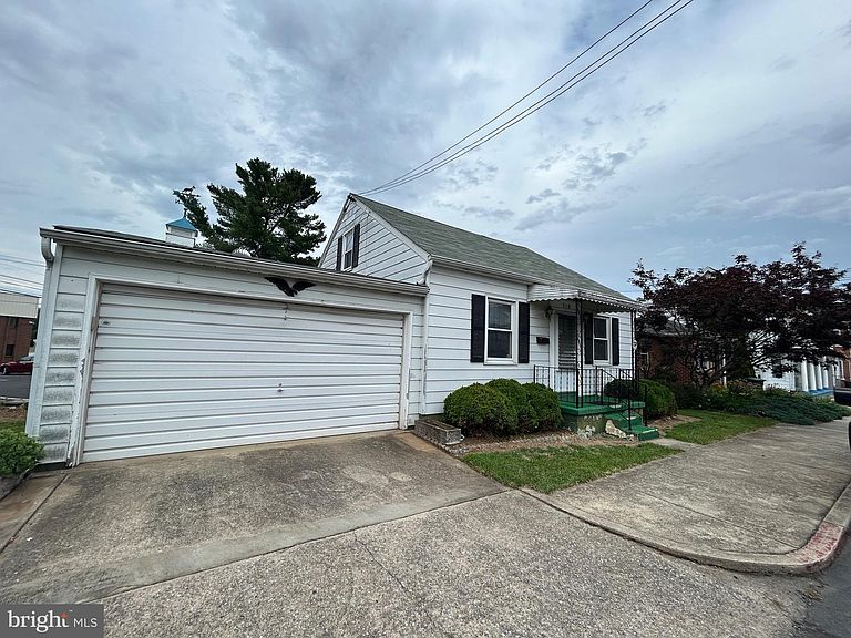 Listing photo 3