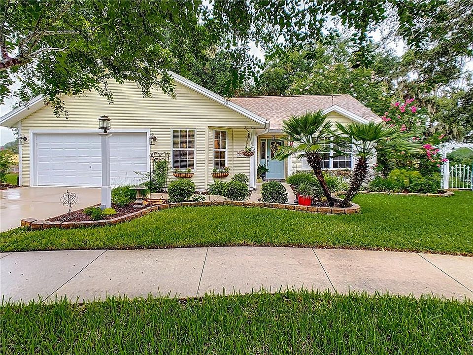 1st image of 102 Cherry Blossom Ln