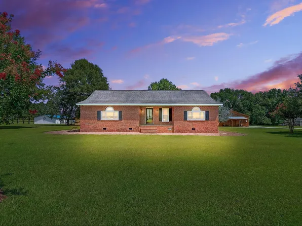 2888 Benson Hardee Rd, Benson, NC 27504