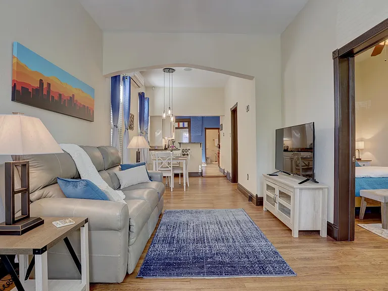 3311 Curtis St — Photo 4