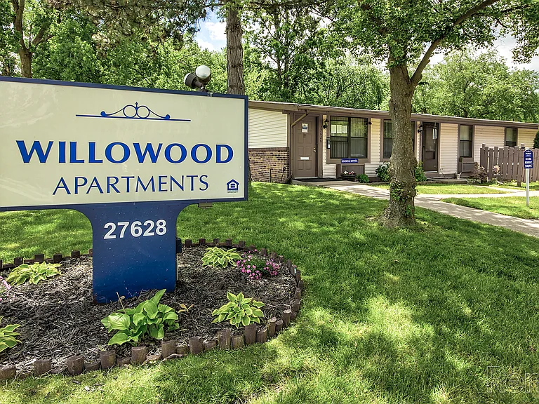 Willowood Apartments — Photo 17