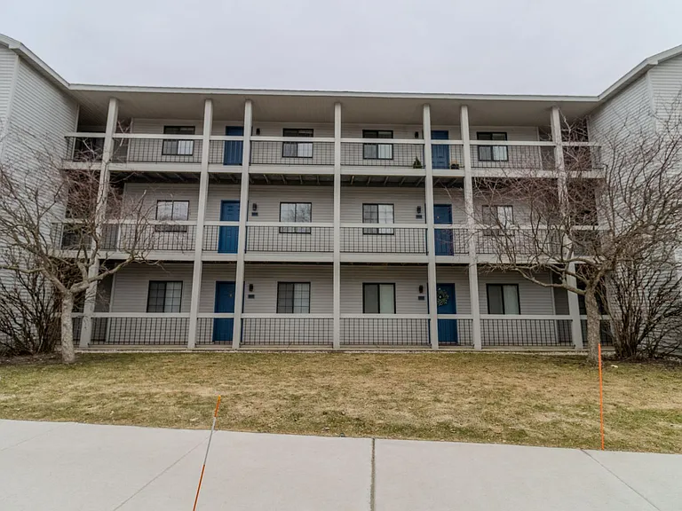 601 Riverine Dr #302 — Photo 21