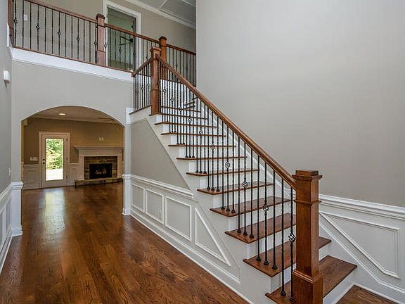 5th image of 6345 Southbroom Dr