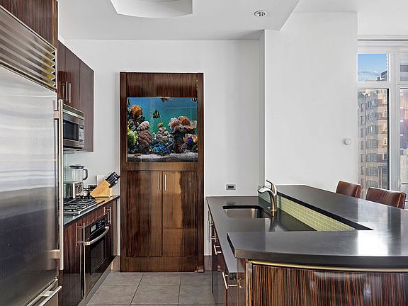3rd image of 325 5th Ave APT 12H