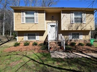 6004 Fringe Tree Dr, Charlotte, NC 28227