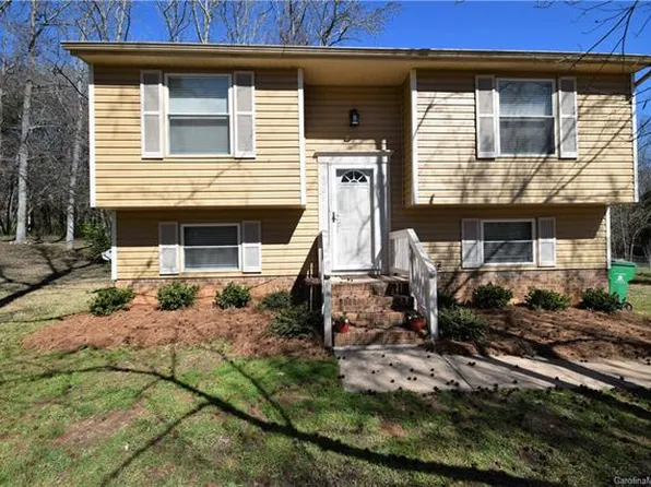 6004 Fringe Tree Dr, Charlotte, NC 28227
