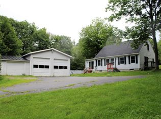 807 Ridge Rd, Windsor, ME 04363