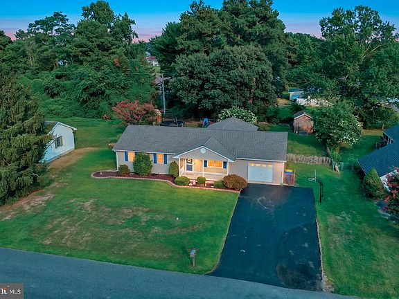 2nd image of 618 Abbott Dr