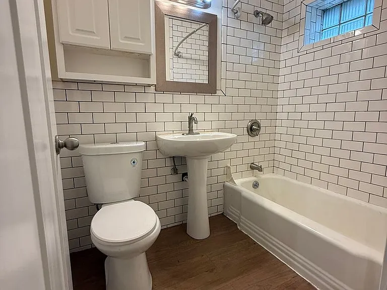 1639 N Farwell Ave — Photo 7