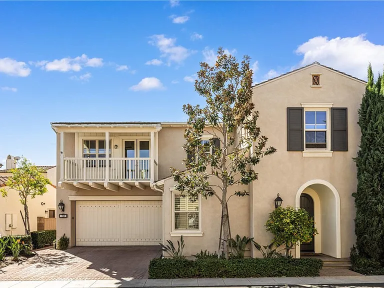 70 Twin Gables — Photo 1