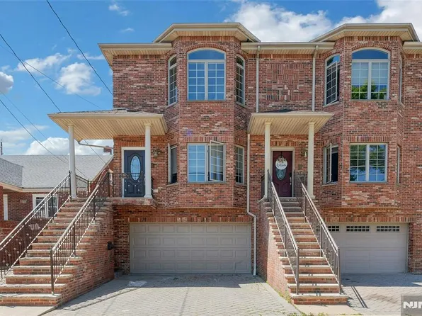 4 8th St APT A, Fairview, NJ 07022