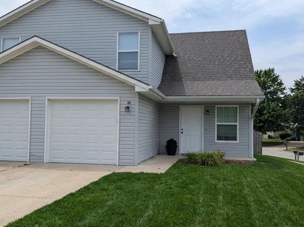 821 Spring Ct, Liberty, MO 64068