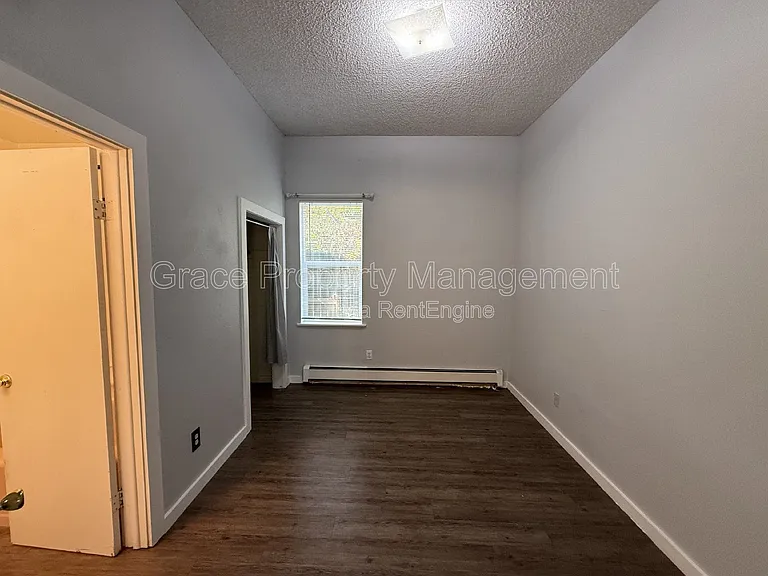 410 E Geneseo St #A — Photo 7