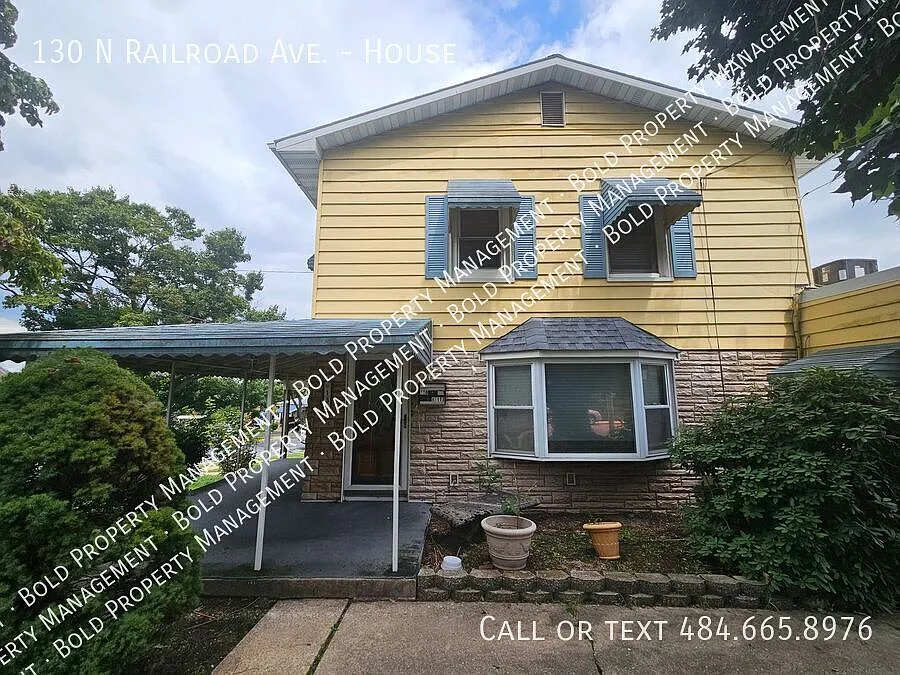 3 bed, 1.5 bath, 13630 sqft, $1,650 — Photo 2