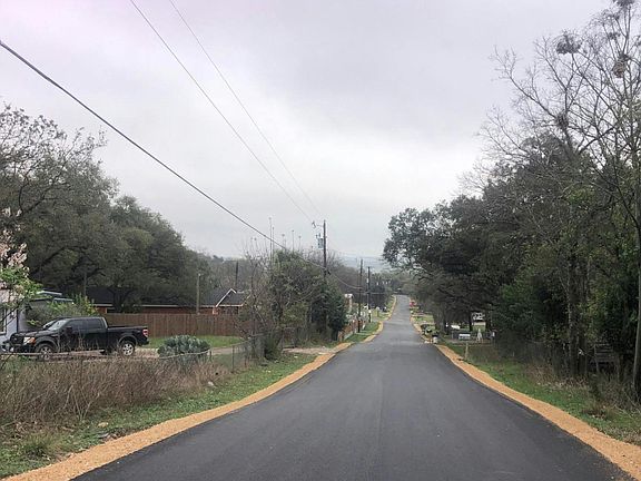 4th image of 299 Valley View St